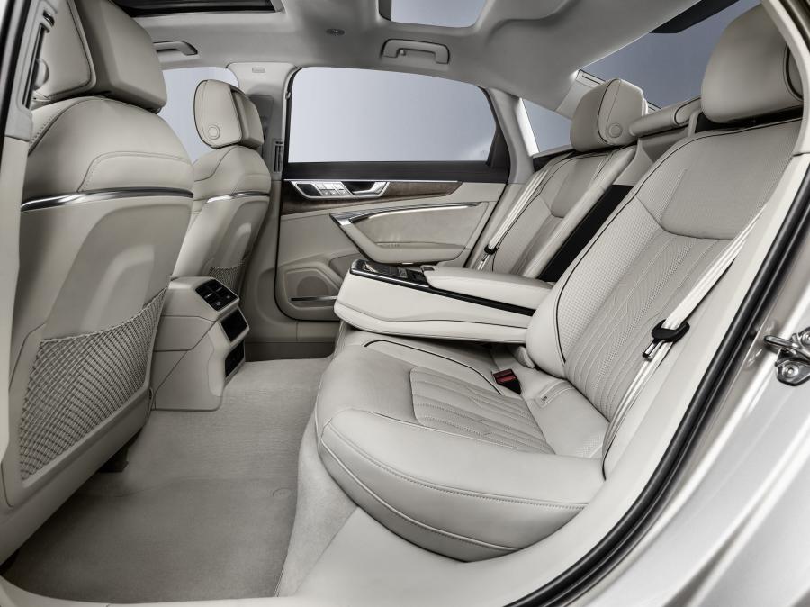 Интерьер Audi A6L 55 TFSI Quattro (C8) 2019 года  (CN) (фото 40 из 41)
